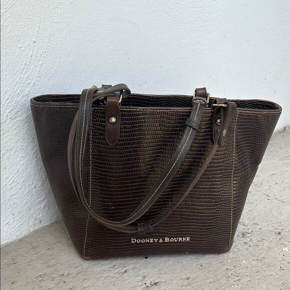Dooney Burke embossed leather - Picture 1 of 8